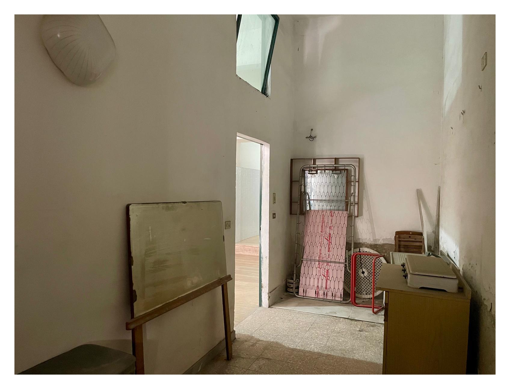 INTERNO